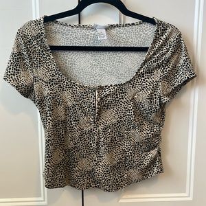 Animal Print Short Sleeve Crop Top